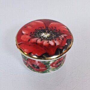 Poppy Flower Fine Bone China Trinket Box England With Gold Trim